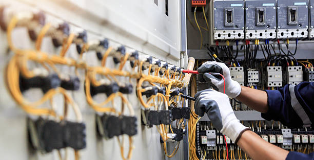 Professional Electrician technician working in Caledonia, MS